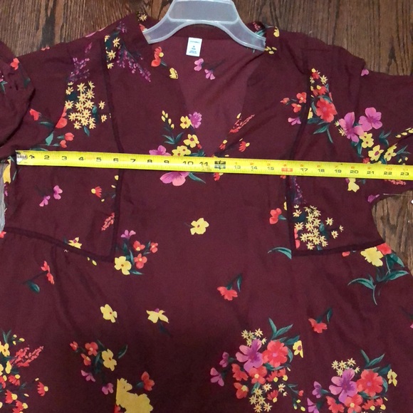 Old Navy Georgette Plus-Size Swing Dress - Picture 2 of 3